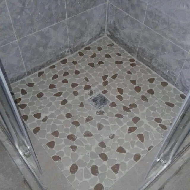 Pool tiling detail
