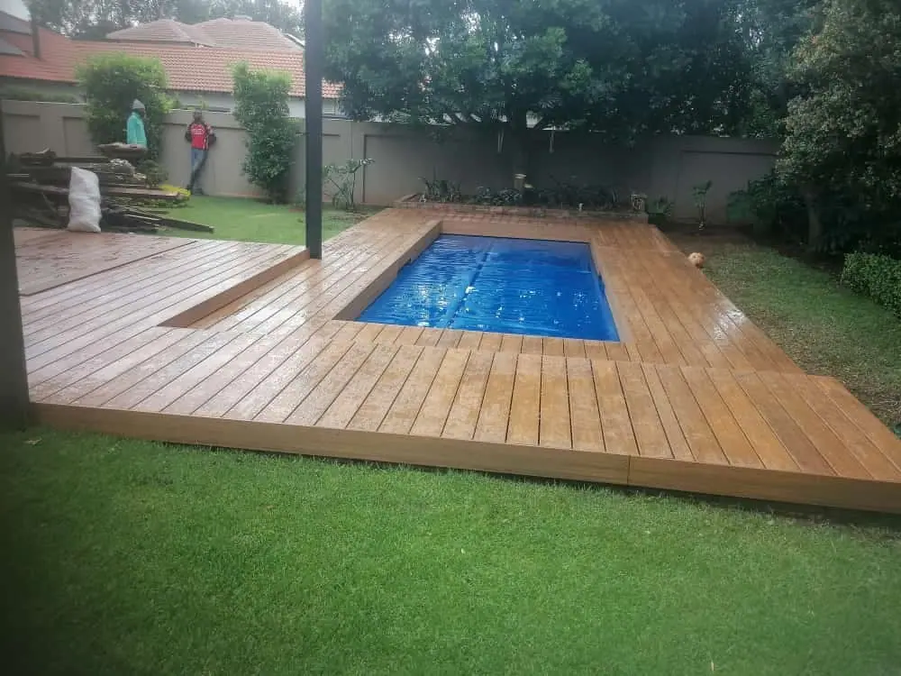 Courtyard pool deck